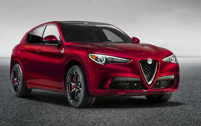 L'Alfa Romeo Stelvio, primo SUV della casa automobilistica italiana