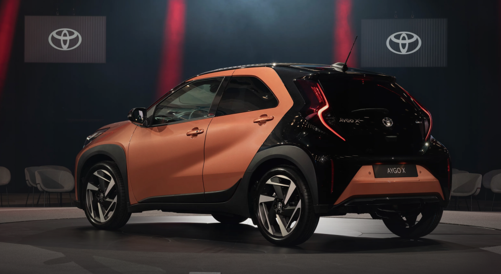 TOYOTA AYGO X